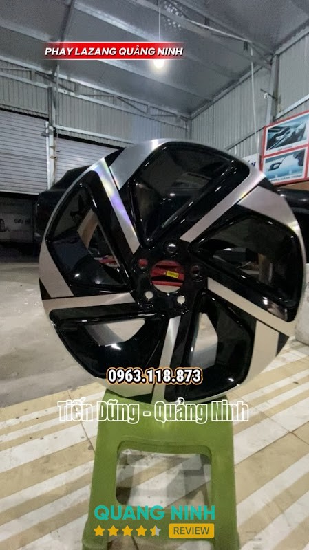 TRUNG TÂM LỐP- ẮC QUY QUẢNG NINH DŨNG LỐP 2 HẠ LONG