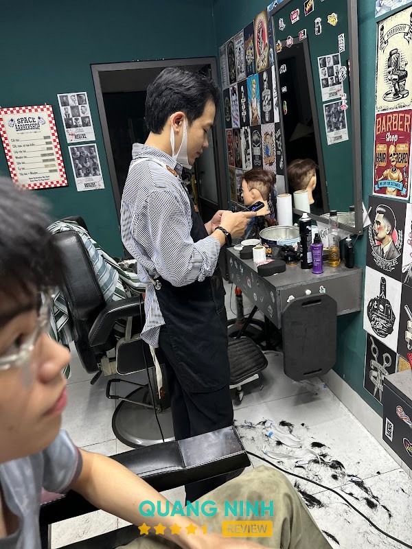 Space Barber Shop – hình ảnh 3