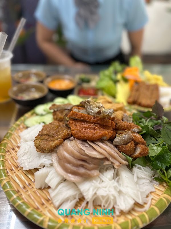 Ẩm Thực Phố Xưa Quán Quảng Yên