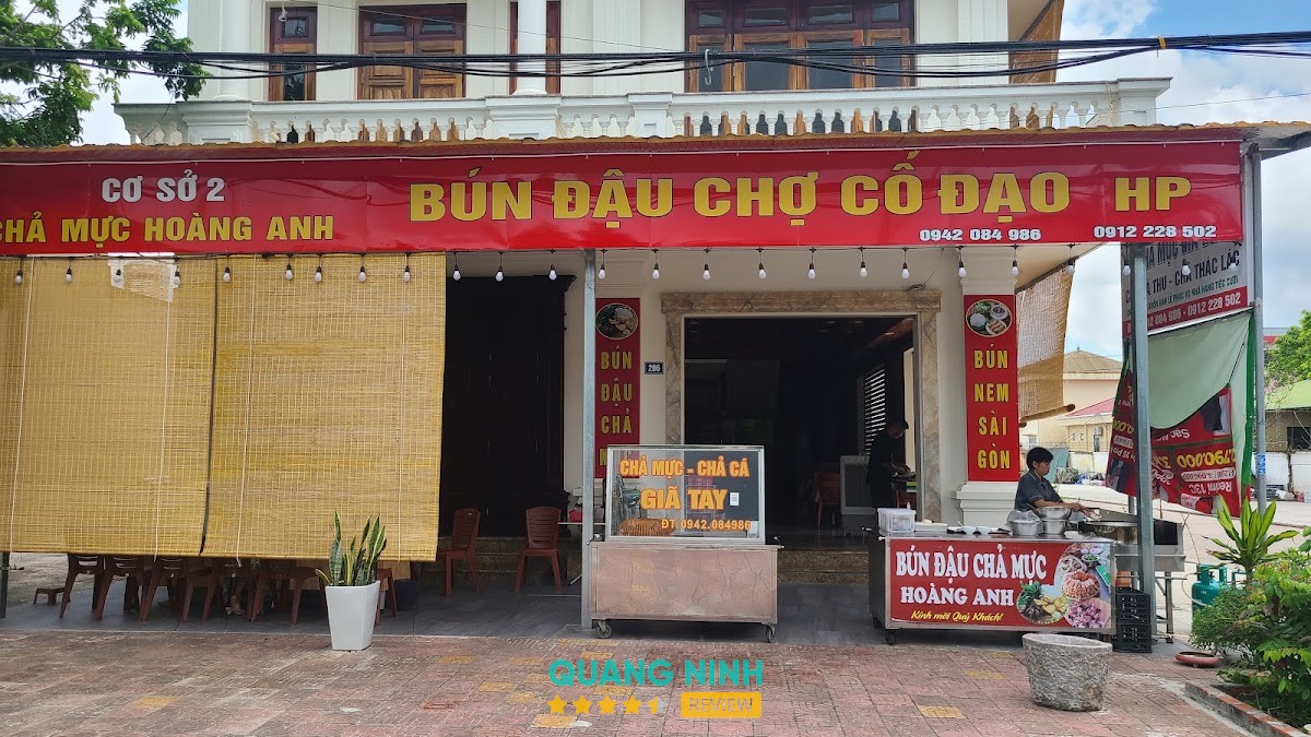 Bún đậu Chả mực giã tay Hoàng Anh Quảng Yên