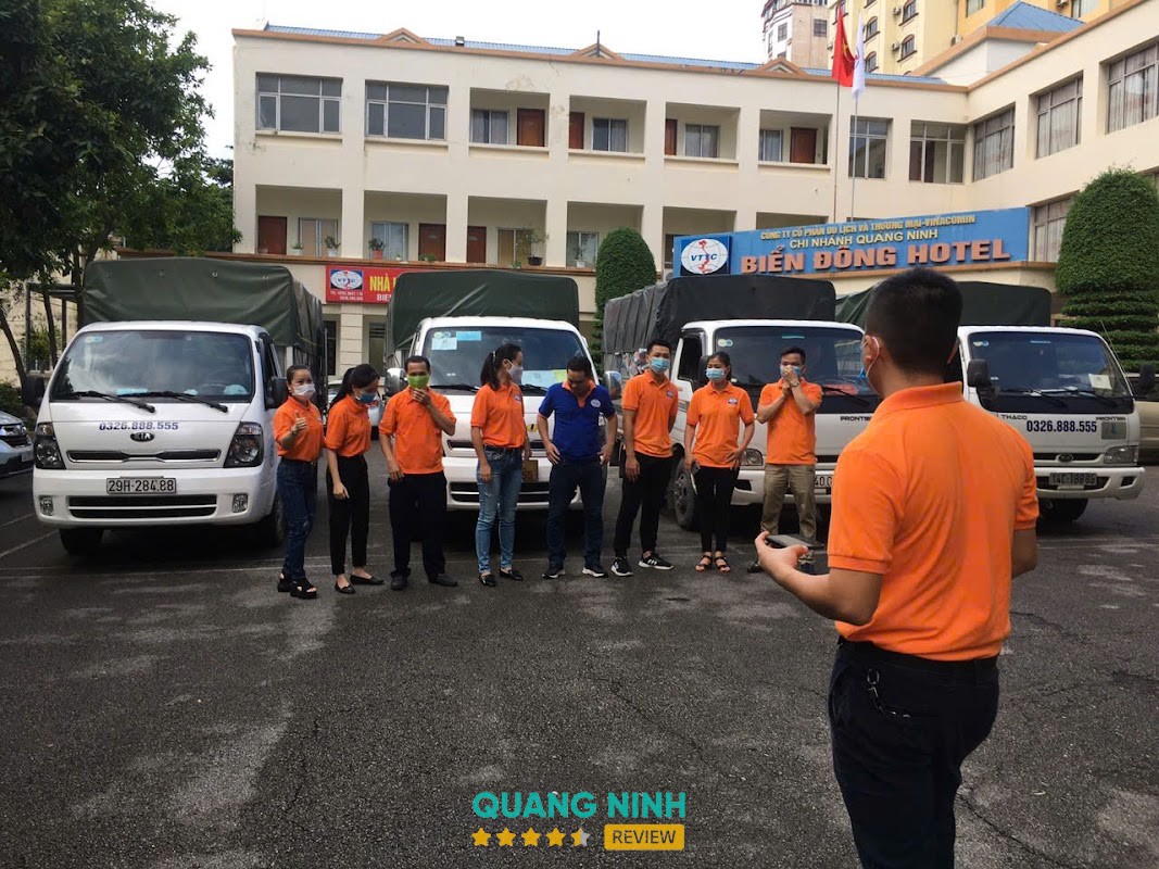 Xe tải chở hàng Quảng Ninh