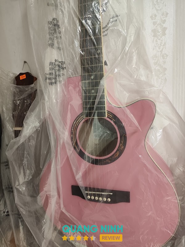 Nhạc Cụ Minh Đức - cửa hàng bán đàn guitar ở Quảng Ninh