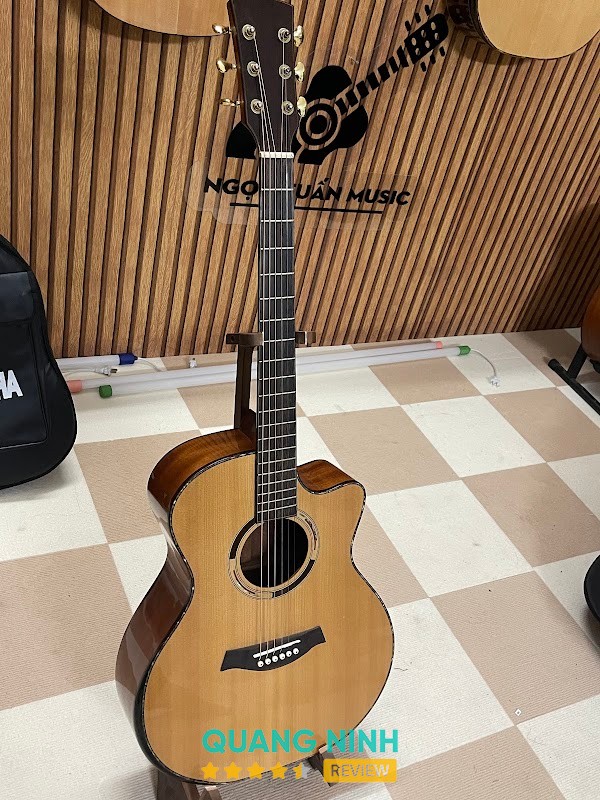 Đàn guitar tại Ngọc Tuấn Guitar Quảng Ninh