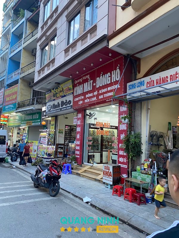 Cửa Hàng Mắt Kính Quang Hưng Bãi Cháy