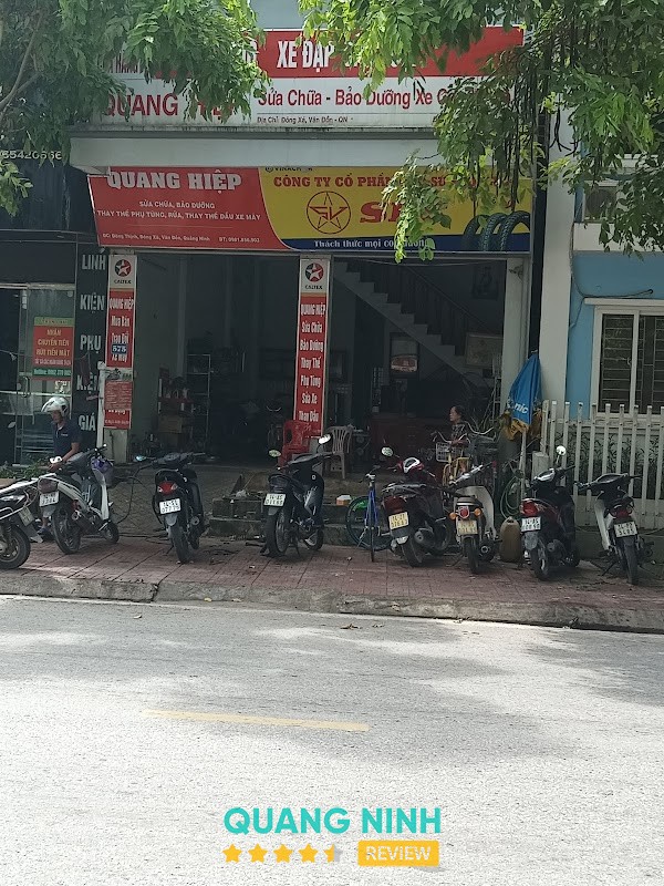 Cửa Hàng Phụ Tùng Xe Máy Quang Hiệp Vân Đồn