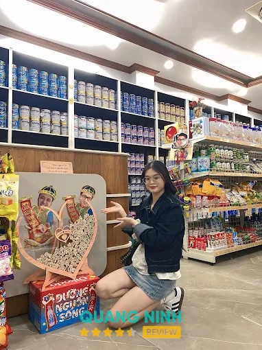 Cửa Hàng Sữa Phượng Bình - Hạ Long