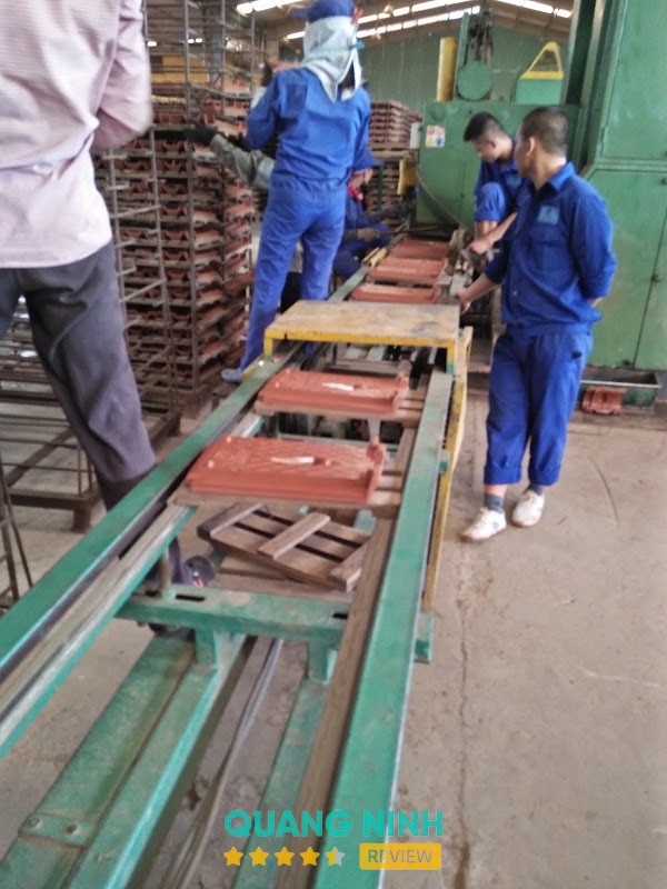 Khu vực sản xuất tại Viglacera Ngói Đông Triều