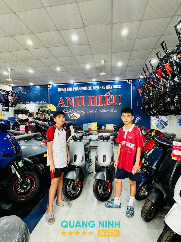 Các mẫu xe tại cửa hàng Anh Hiếu