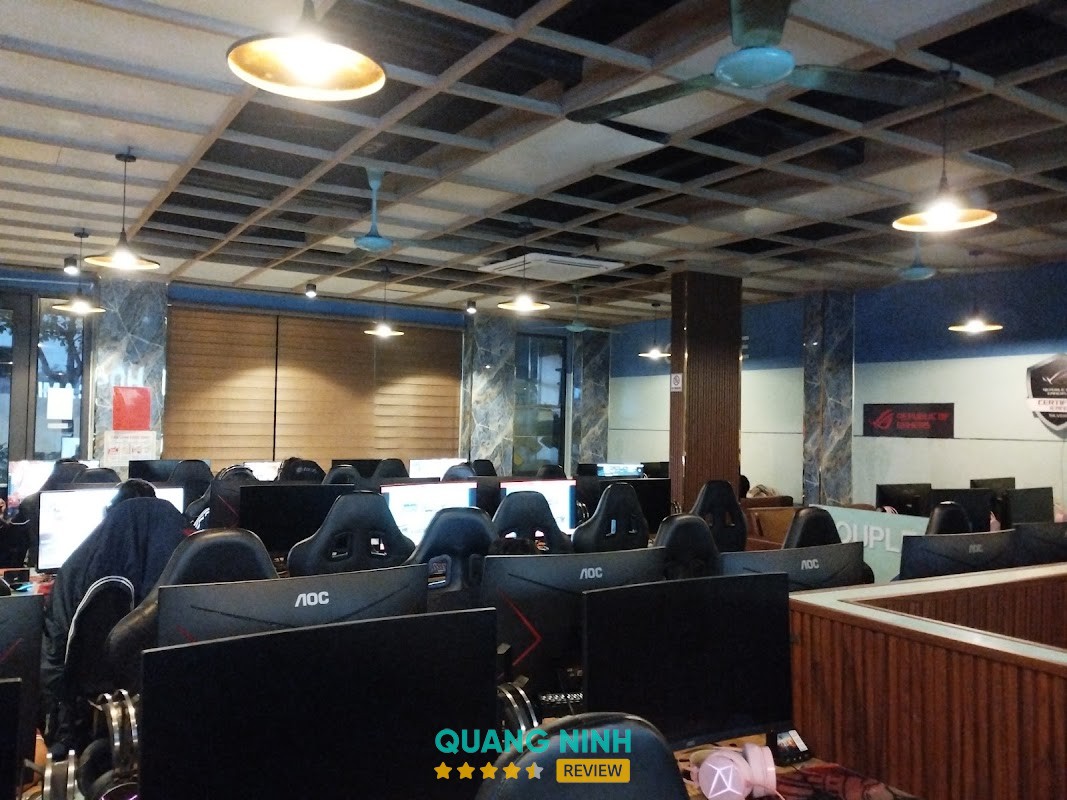 HD GAMING CENTER - CYBER CAFE tại Hồng Gai