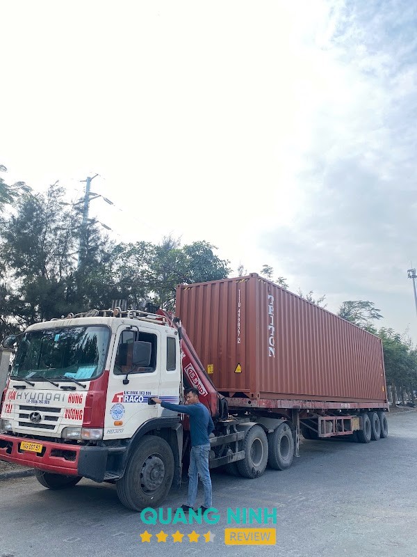 Thiết bị nâng hạ tại Uông Bí