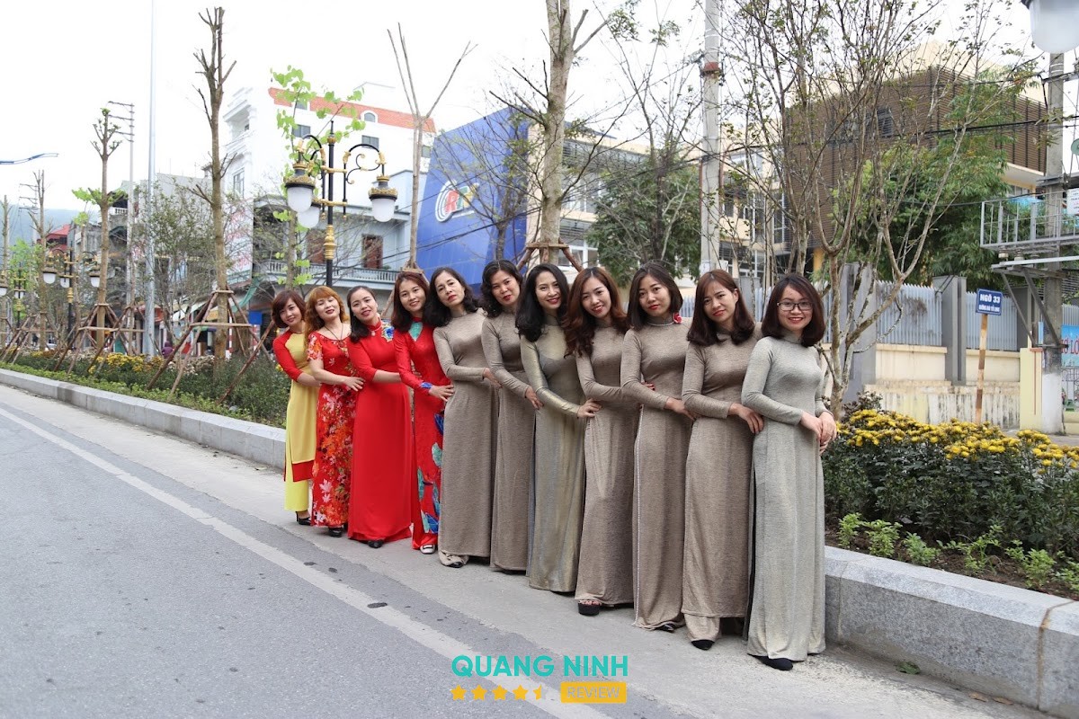 Áo Dài Vũ Thu Trang Cẩm Phả
