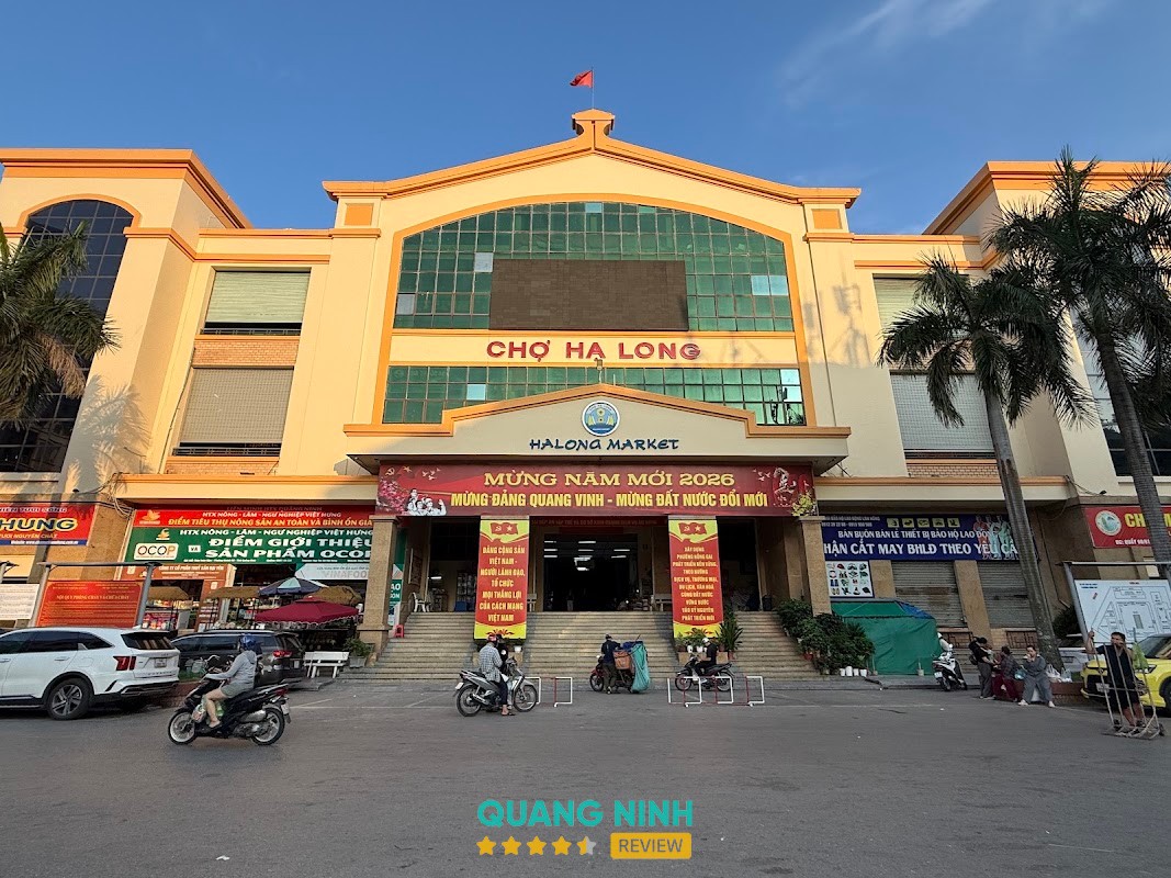 Đặc sản và hải sản tại Chợ Hạ Long