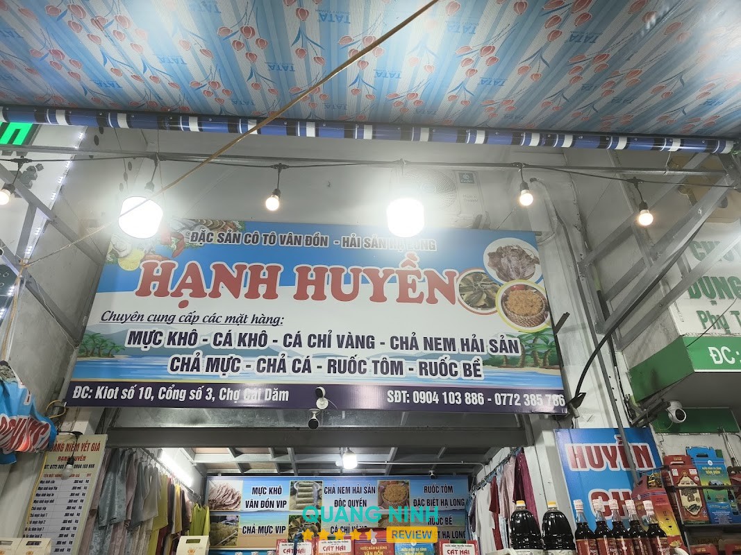 HẠNH HUYỀN tại chợ Cái Dăm