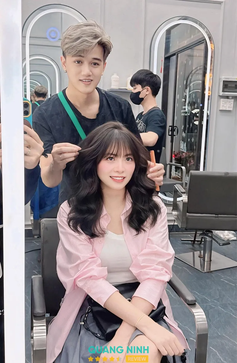 Hair Salon Quyền Linh: 8 Tiên Ông, P. Bãi Cháy