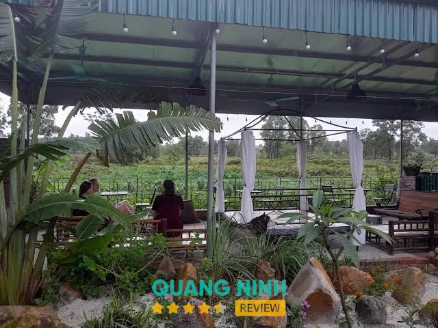 Mina Café Stay - Quadruple Room with Garden View – hình ảnh 2