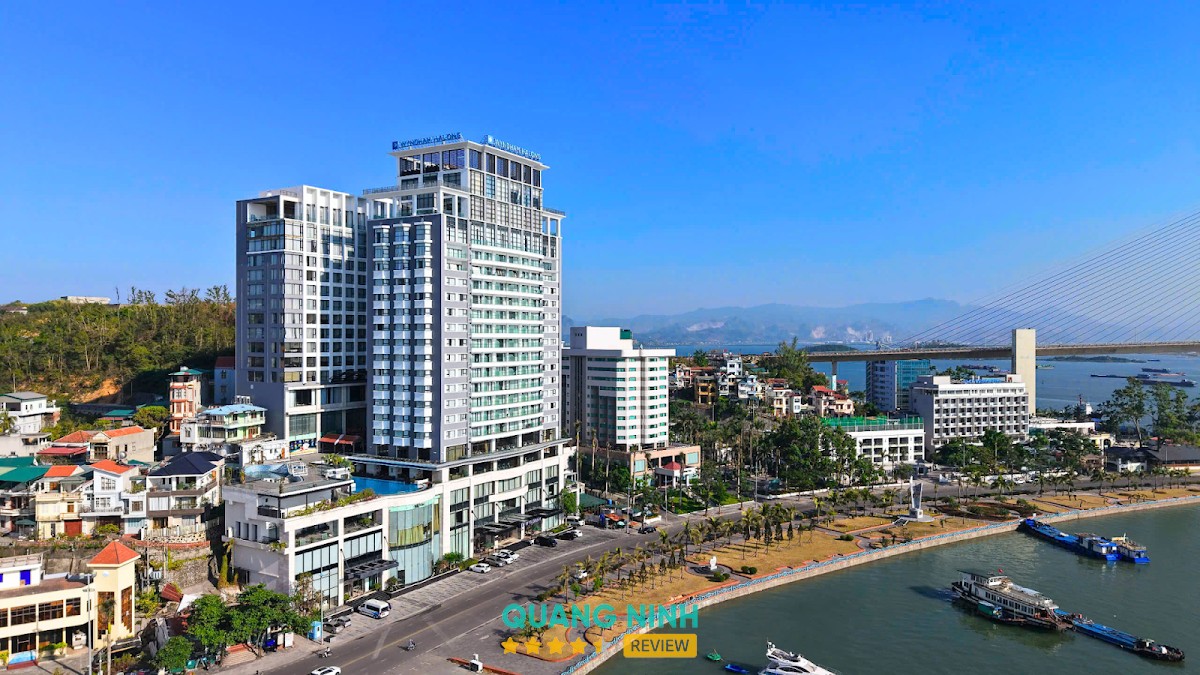 Wyndham Legend Halong tại Bãi Cháy