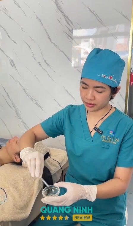 Dr. Tạ Chà Beauty & Clinic Uông Bí
