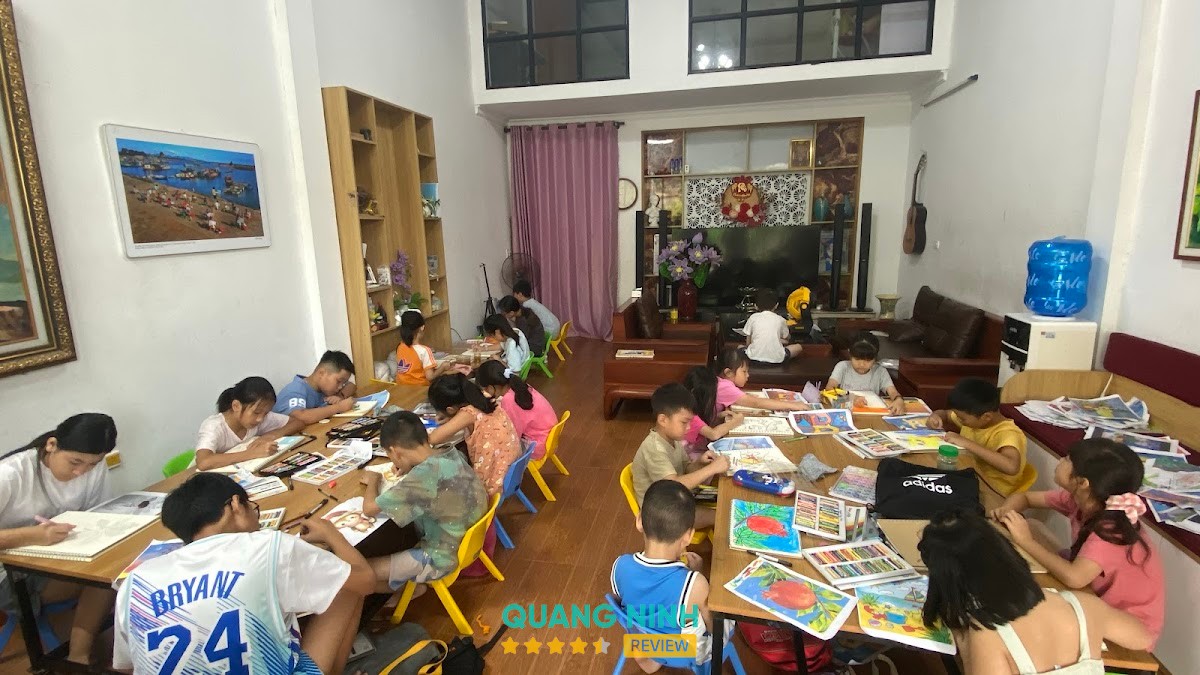 Lớp vẽ Quảng Yên - Lớp vẽ cô Phương Thuý