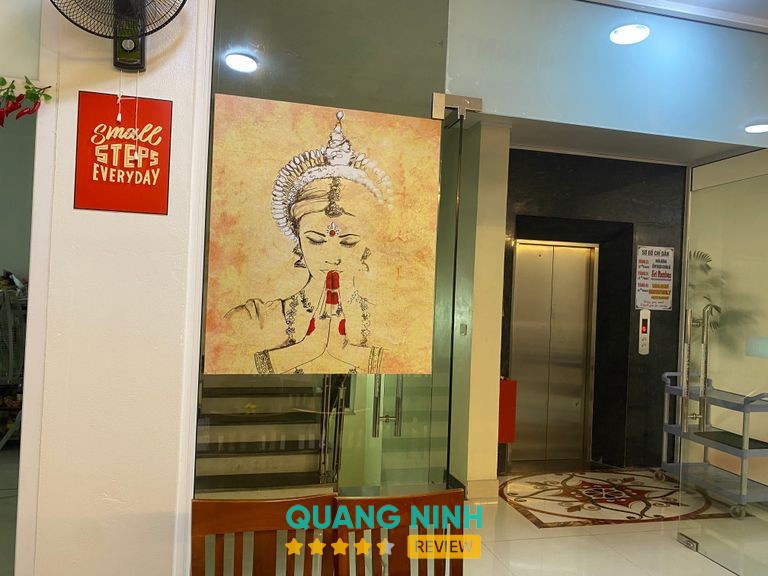 Vanakkam Indian Family Restaurant tại Bãi Cháy