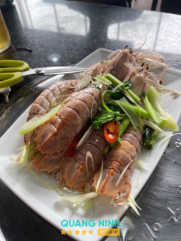 Món ăn tại Nhà Hàng Hồng Yến
