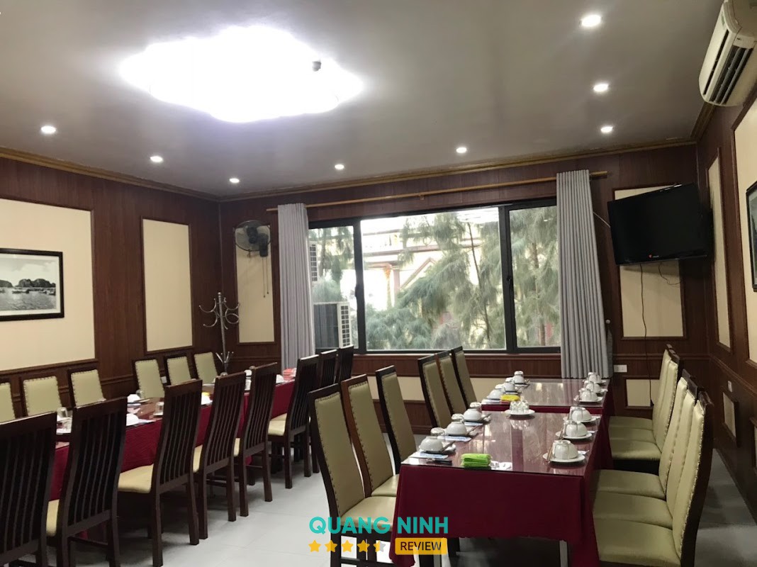 Nhà hàng Quảng Hiền Cẩm Phả