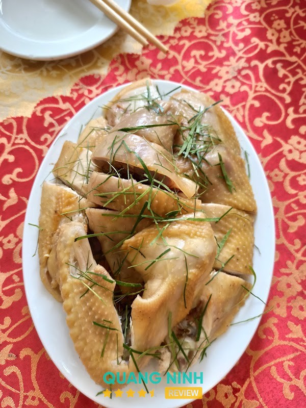Nhà hàng Ngọc Hoa tại Hà Lầm