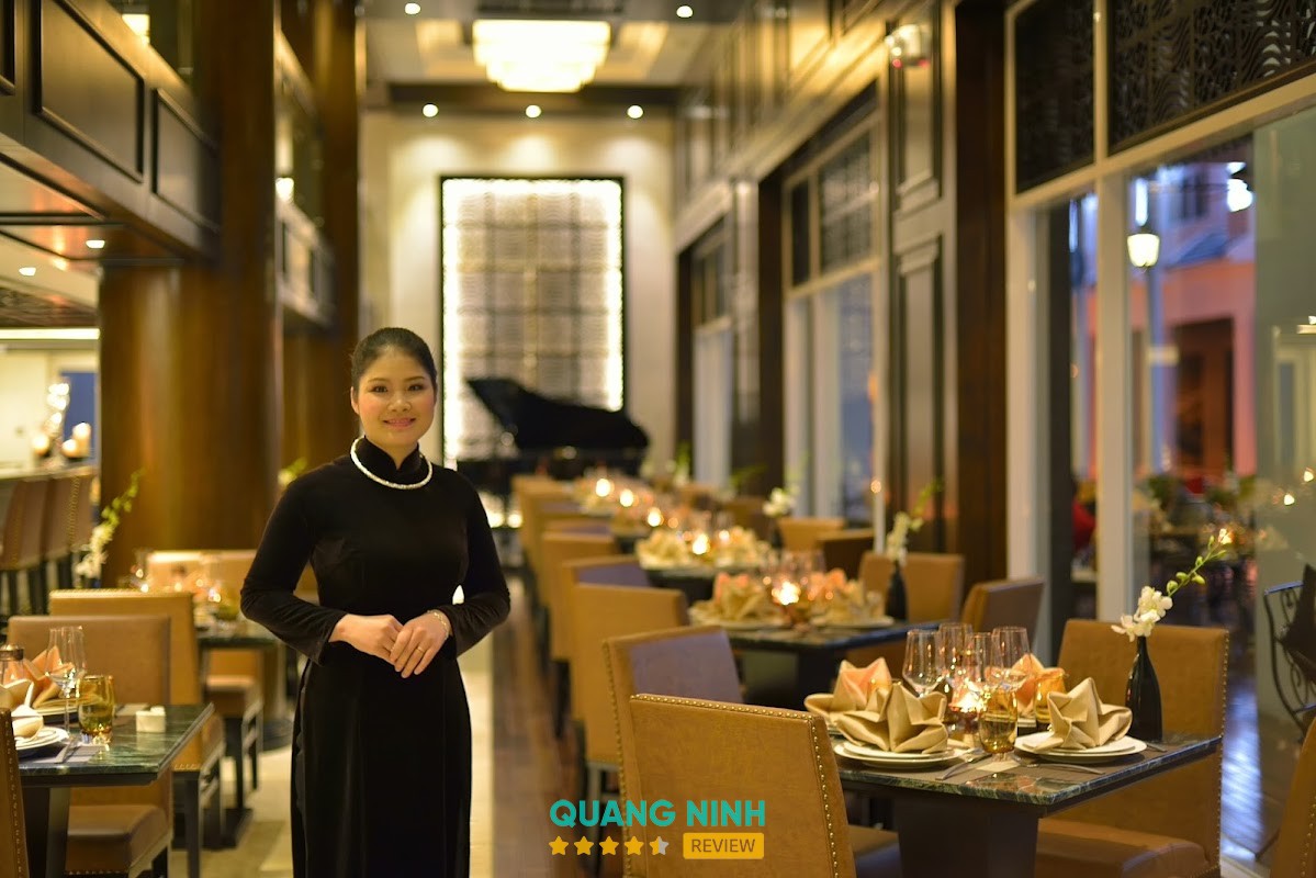 Món ăn tại Whisky Gallery Restaurant