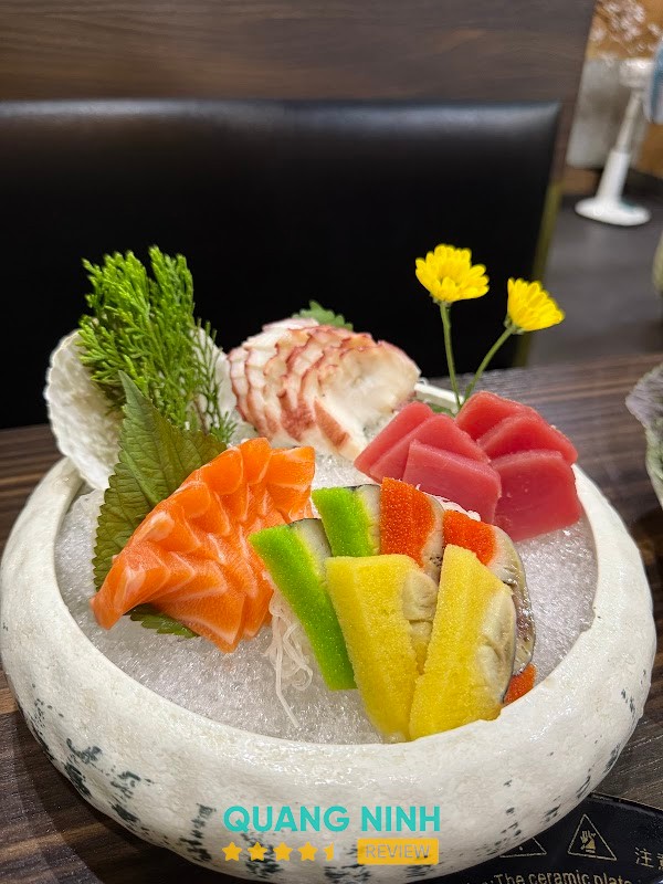 Sakurajima Hạ Long – món Nhật