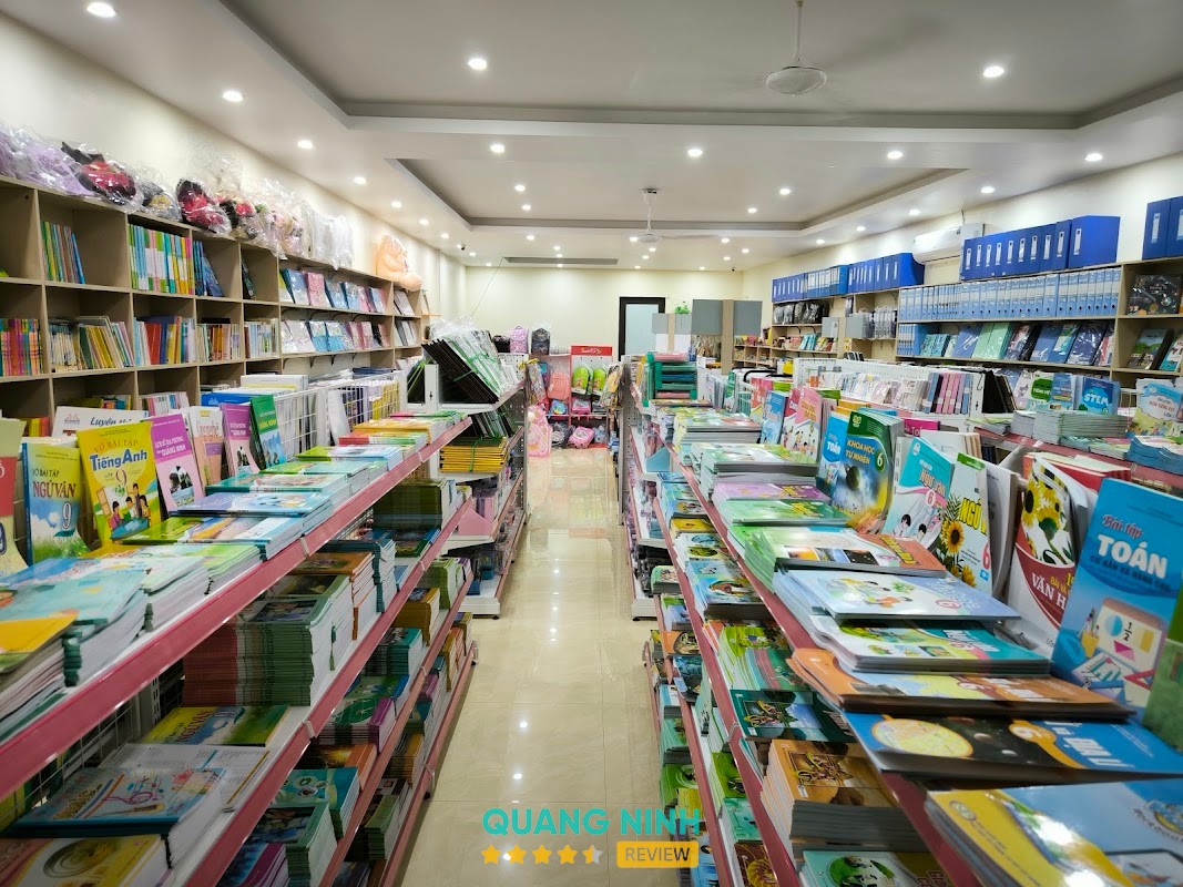 Nhà Sách Hà Khẩu Việt Hưng