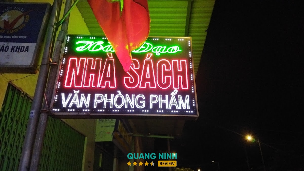 Hiệu Sách Hà Đạo Vàng Danh