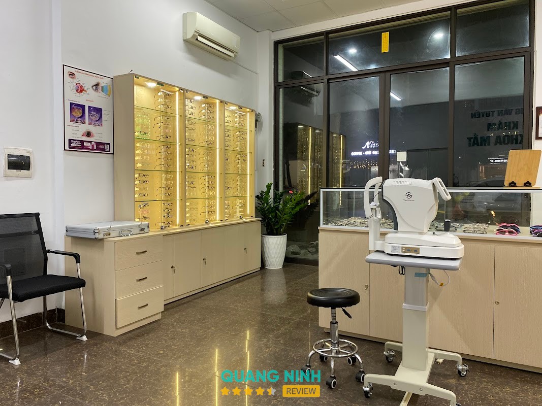 Phòng khám mắt - Bs Tuyến Quảng Ninh