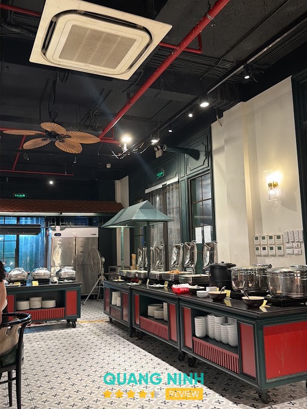 Không gian buffet Sen Hà Thành Tuần Châu