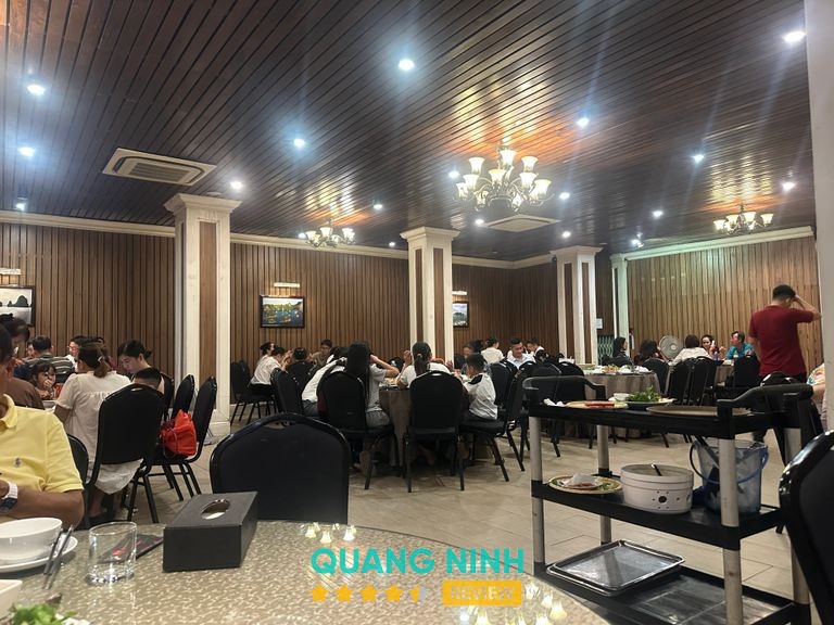 Không gian Nhà hàng Hồng Hạnh 3