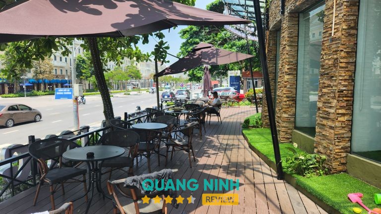 Cơm Niêu Hạ Long Back Coffee Bãi Cháy