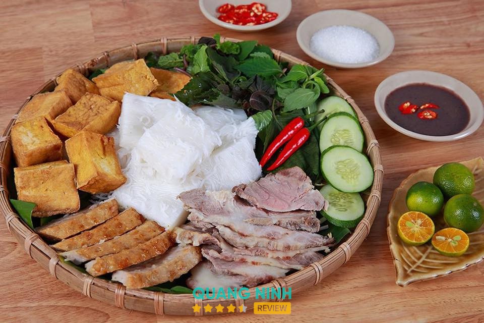 Quán Ăn Vặt Qtea Bãi Cháy
