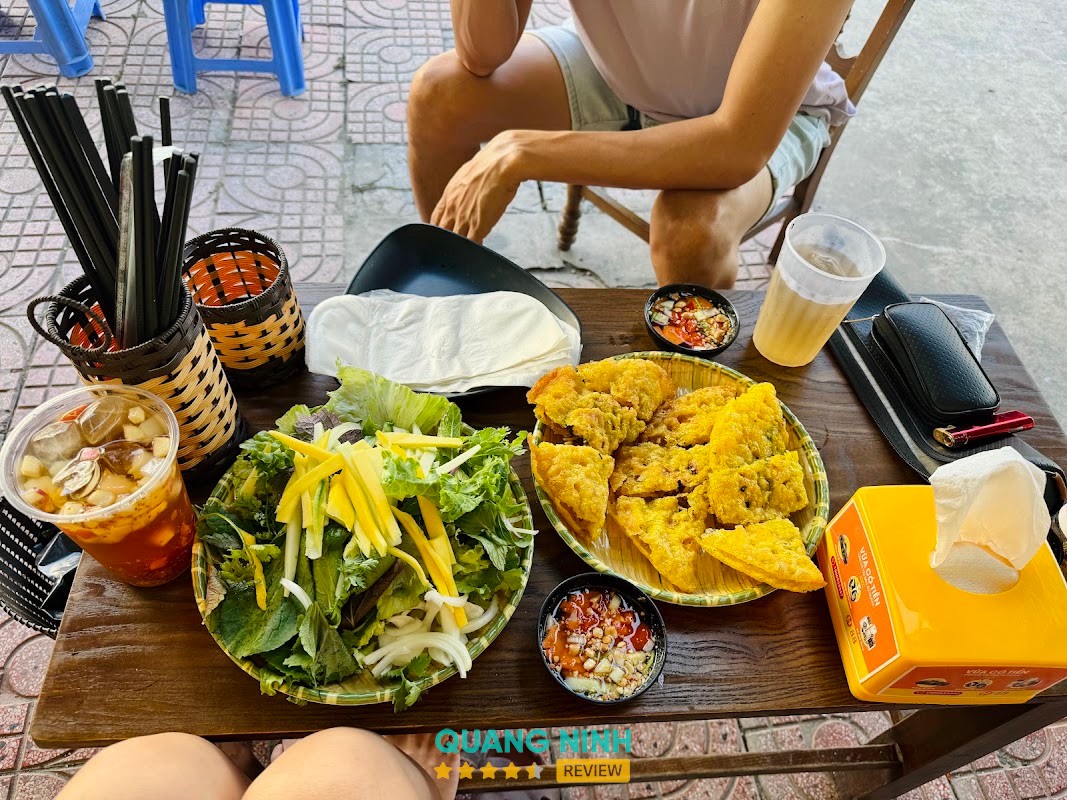Ăn vặt Bánh Xèo Hạ Long Bãi Cháy