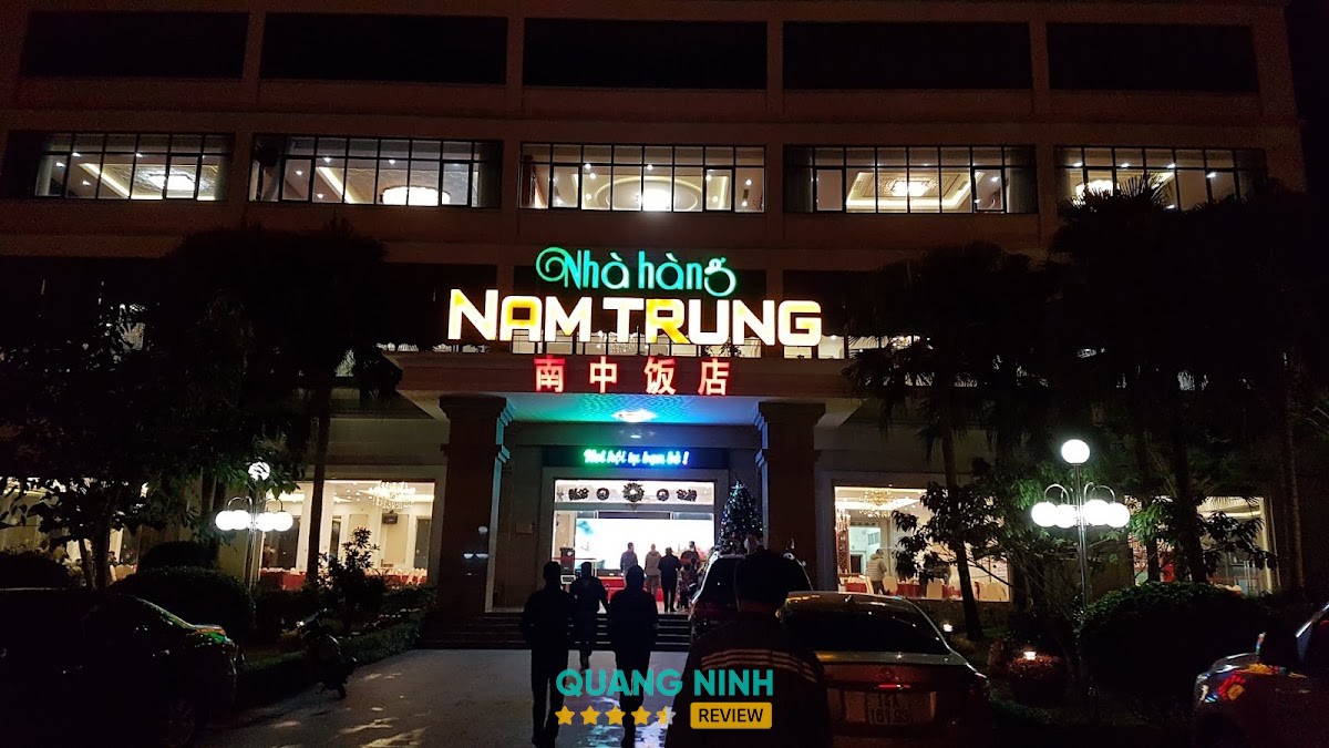 Phố Ẩm Thực Móng Cái