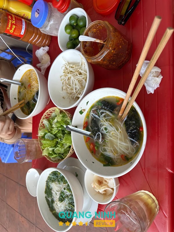 Bánh Đa Cua Thu Hiền - món ăn