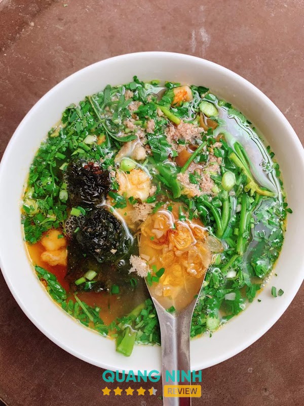Bánh Đa Cua Cô Dần