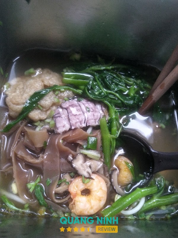 Bánh Đa Cua Cô Dần - món ăn