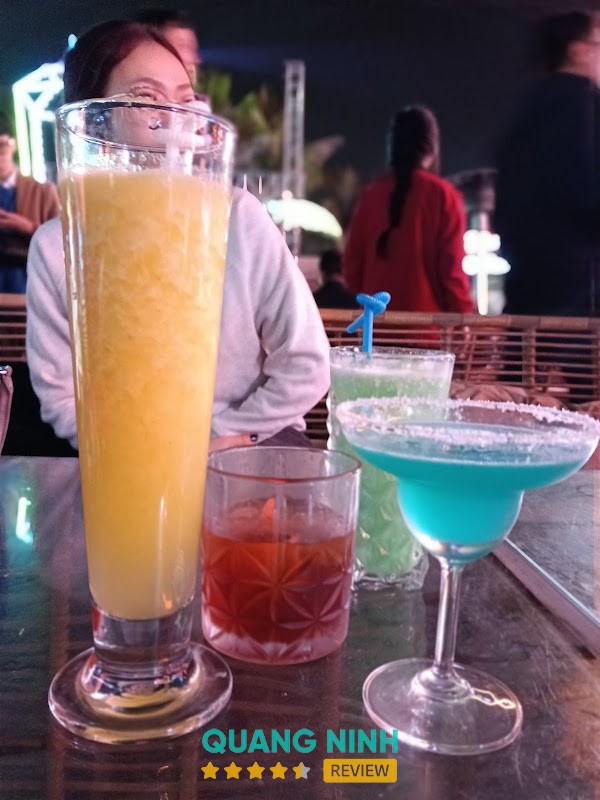 VALLEY Beach Club – hình ảnh 2