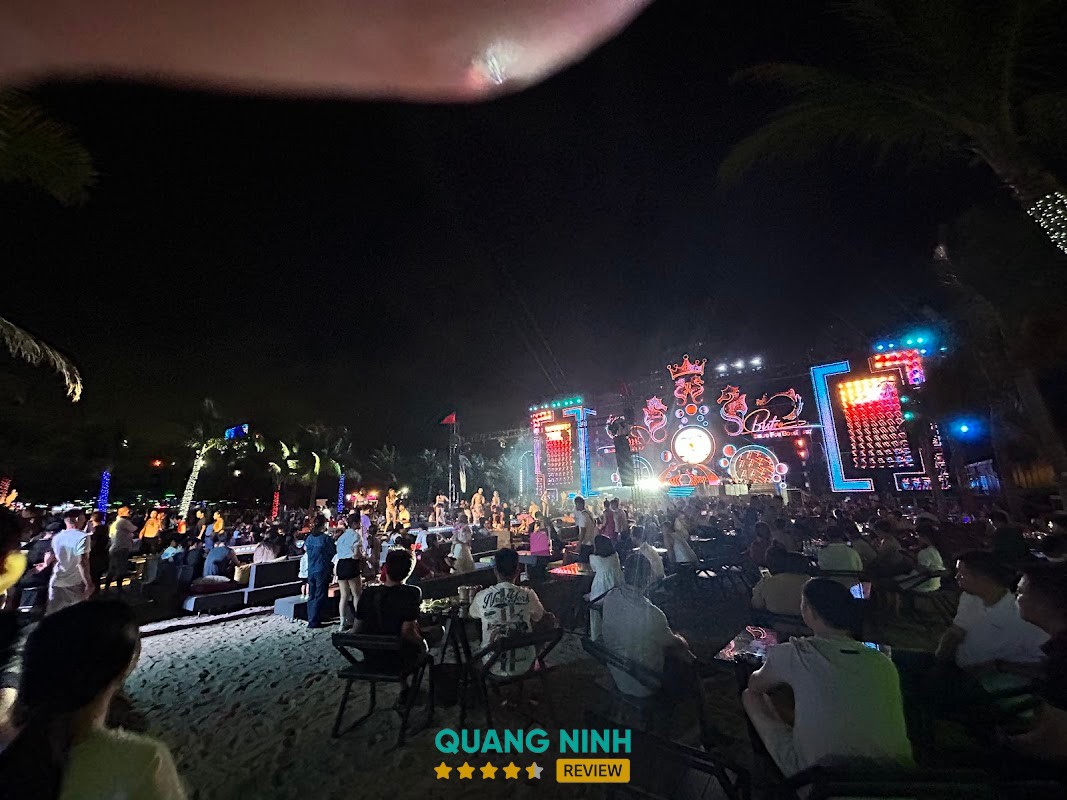 Bistro Fou Beach Club – hình ảnh 3
