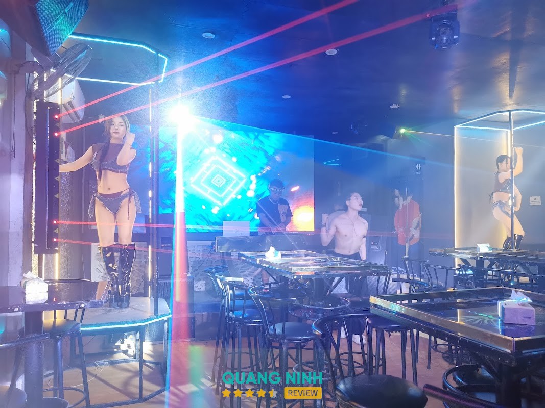 Golden Pub - Quán Bar Cô Tô – hình ảnh 2