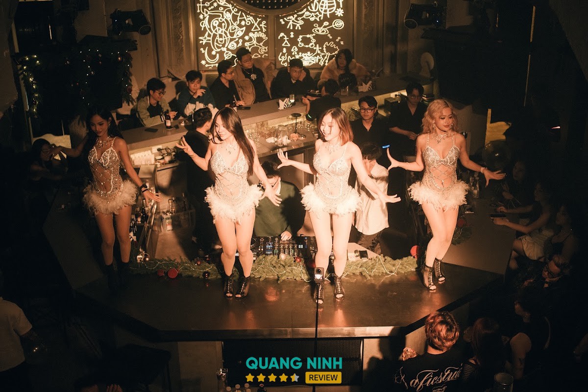 Circle Social Club Hạ Long
