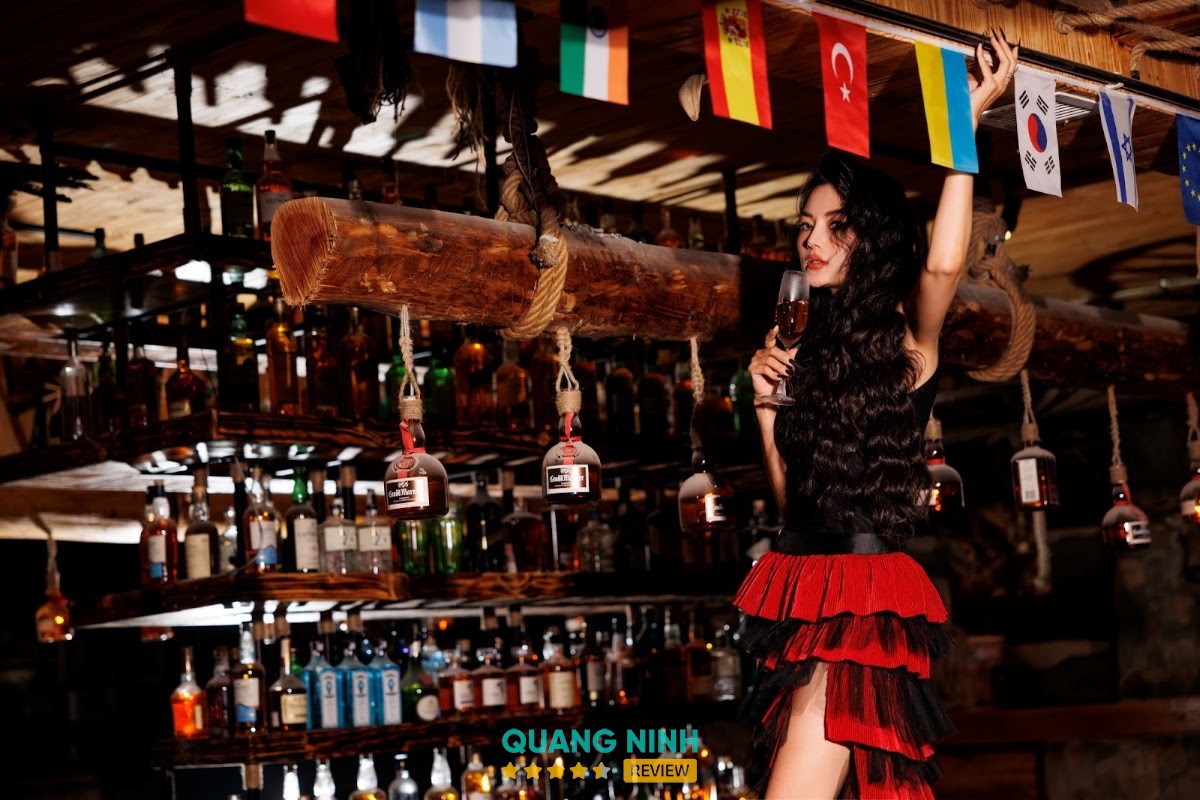 Sixteen Saloon Móng Cái tại đường Tuệ Tĩnh