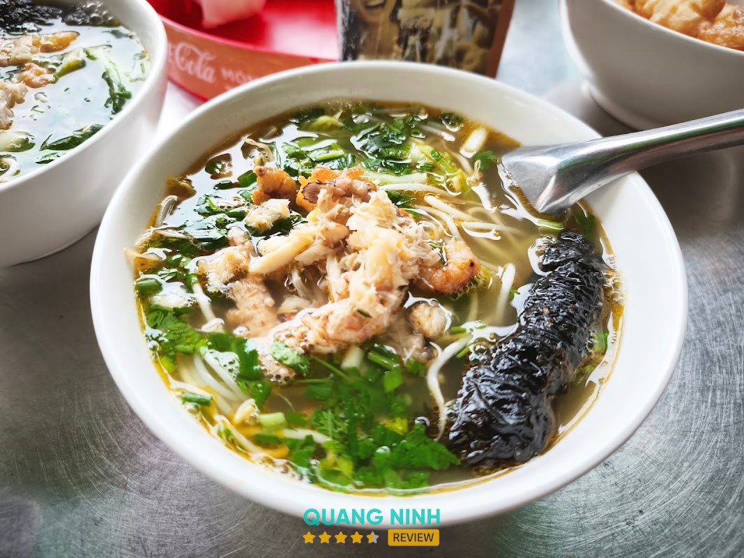 Không gian Cô Hậu Quán trên đường Lý Tự Trọng
