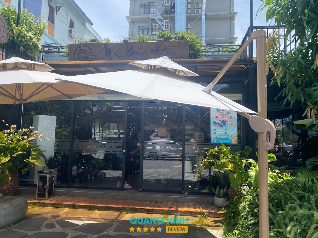 Mỵ bún đậu Bãi Cháy