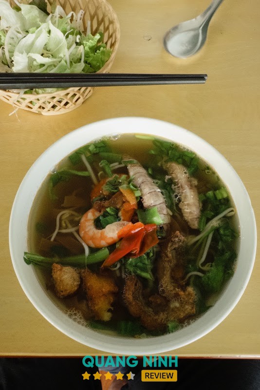 Quán bún hải sản Thành Vinh Uông Bí