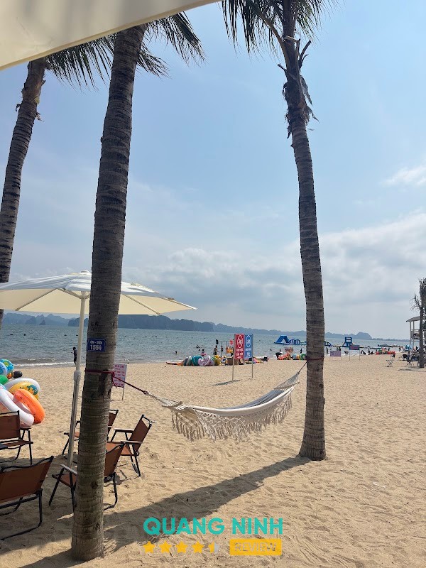 The Vista Bay Café - view đẹp Bãi Cháy