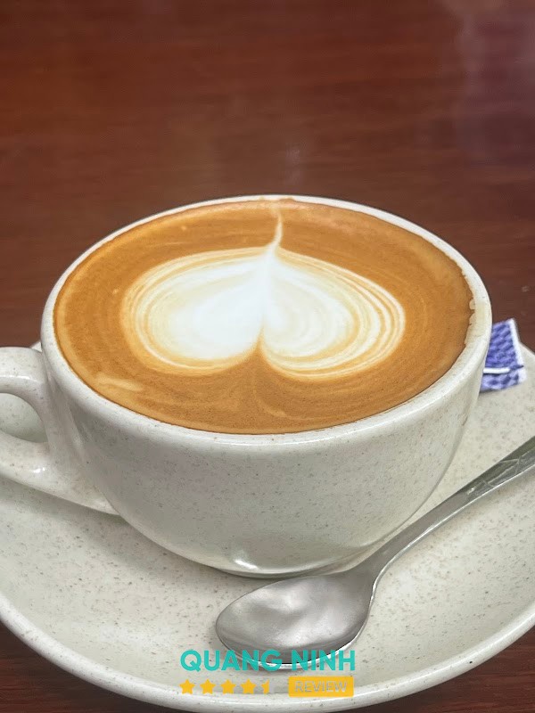 Coffee Ê Đê - cà phê đẹp ở Bãi Cháy
